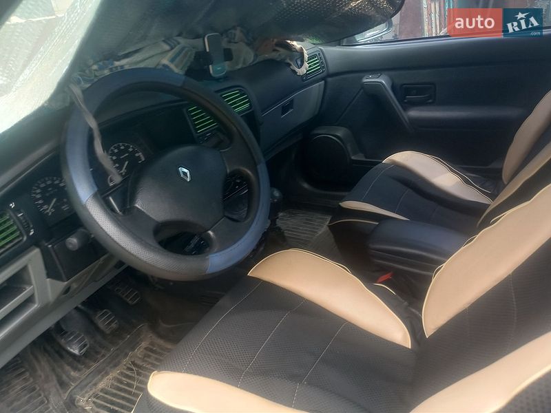 Седан Renault 19 1995 в Кременчуге