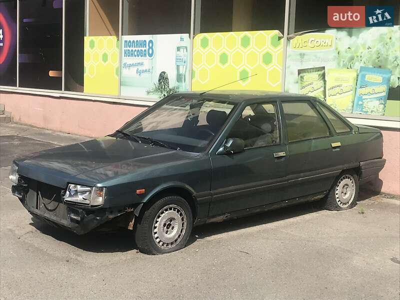 Седан Renault 21 1989 в Киеве