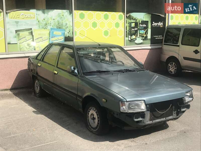 Седан Renault 21 1989 в Киеве