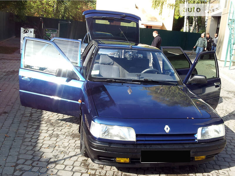 Хэтчбек Renault 21 1990 в Тернополе