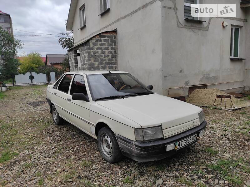 Renault 21