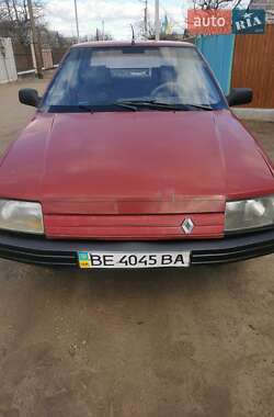 Седан Renault 21 1986 в Вознесенске