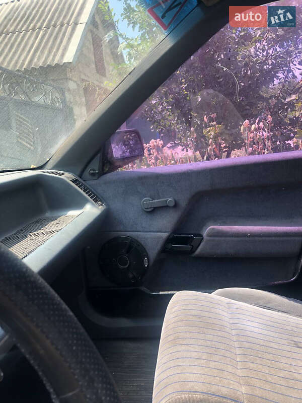 Седан Renault 21 1986 в Кам'янському