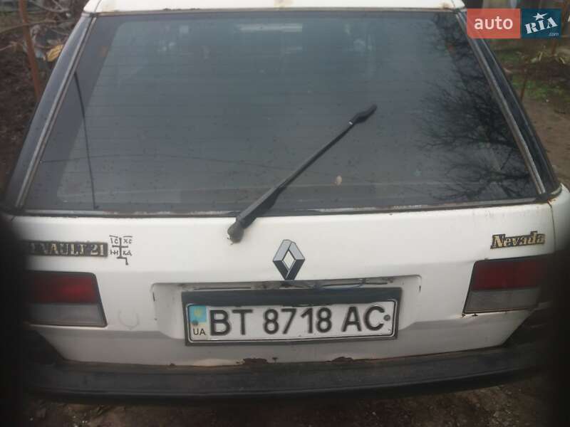 Универсал Renault 21 1987 в Веселинове фото 2 Универсал Renault 21 1987 в Веселинове