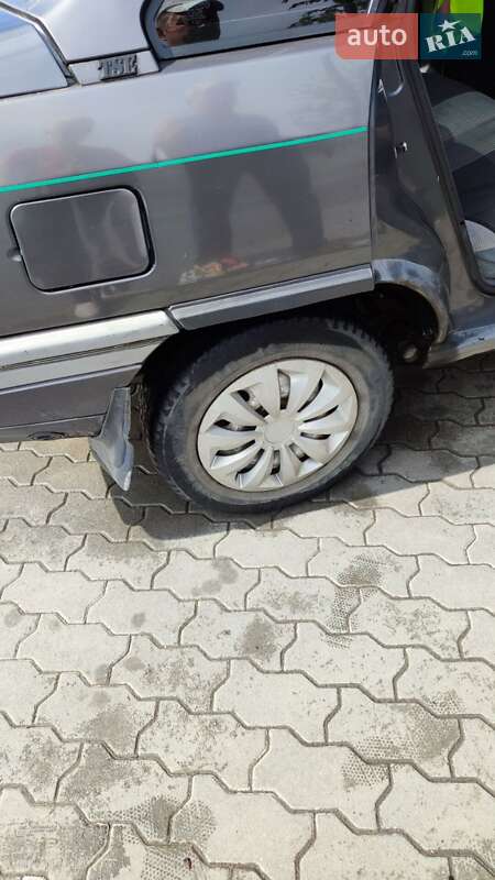 Седан Renault 21 1988 в Луцке