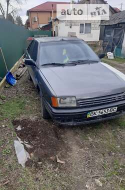 Седан Renault 21 1986 в Ровно