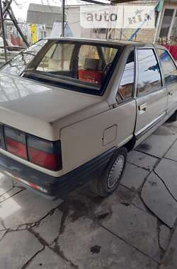 Седан Renault 21 1988 в Василькове