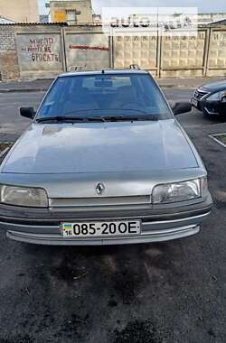 Универсал Renault 21 1990 в Одессе