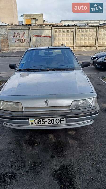 Универсал Renault 21 1990 в Одессе фото Универсал Renault 21 1990 в Одессе