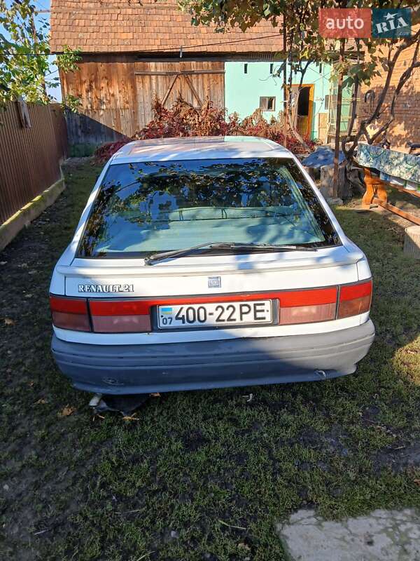 Хэтчбек Renault 21 1990 в Ракошине