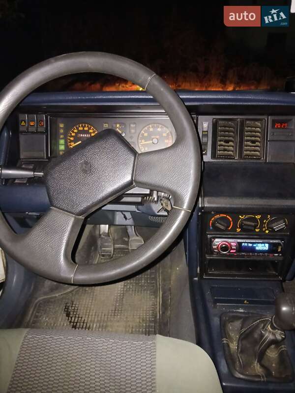 Хэтчбек Renault 21 1990 в Ракошине