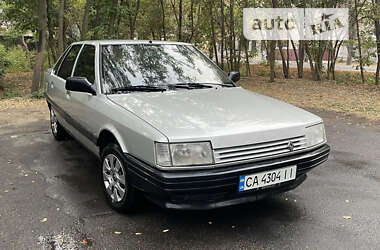 Седан Renault 21 1988 в Черкассах