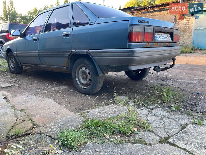 Седан Renault 21 1987 в Чернигове