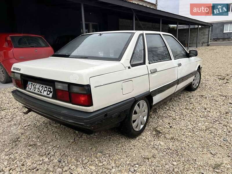 Седан Renault 21 1988 в Кременці