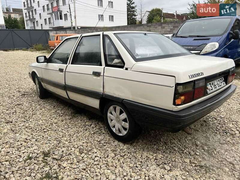 Седан Renault 21 1988 в Кременці