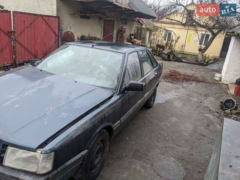 Седан Renault 21 1990 в Ровно