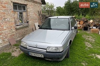 Хэтчбек Renault 21 1990 в Ровно