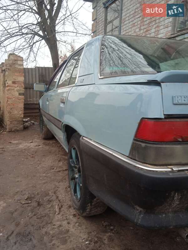 Хэтчбек Renault 25 1990 в Знаменке