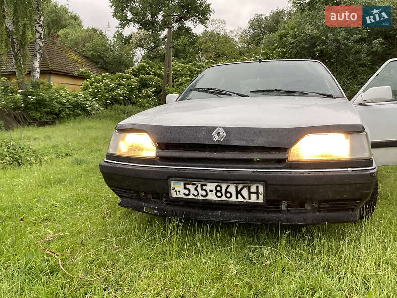 Хэтчбек Renault 25 1991 в Прилуках