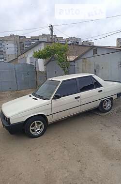 Седан Renault 9 1986 в Миколаєві