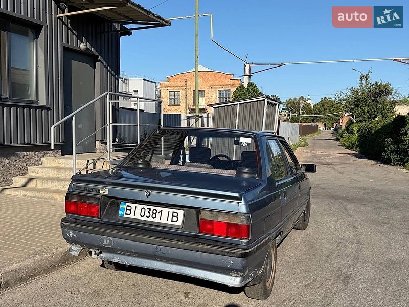 Седан Renault 9 1987 в Чернигове