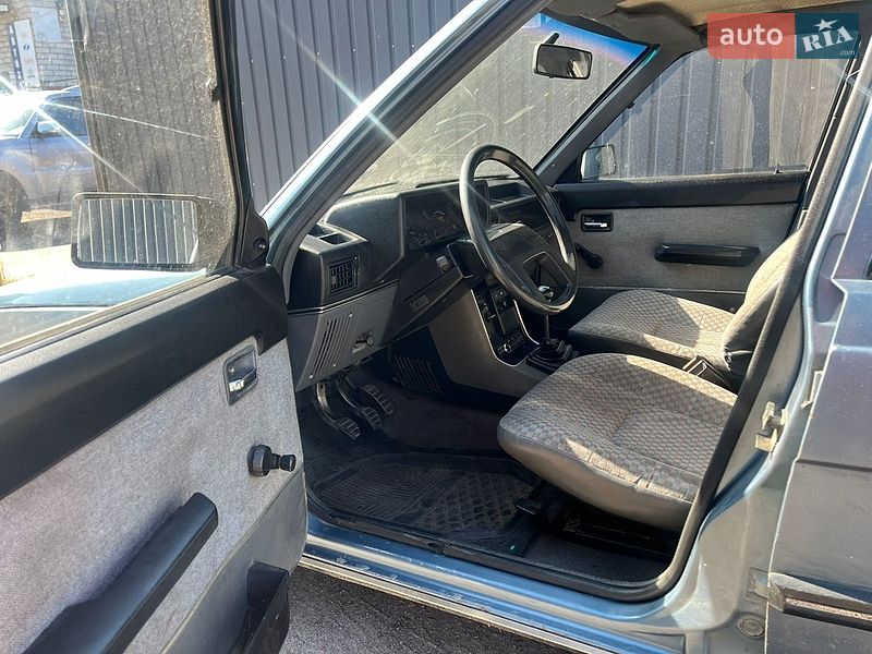 Седан Renault 9 1987 в Чернигове