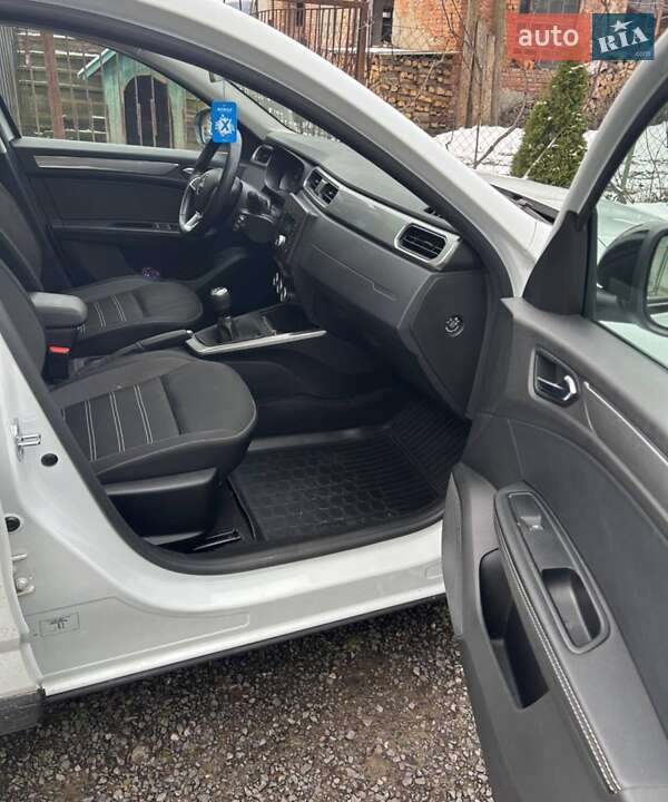 Внедорожник / Кроссовер Renault Arkana 2021 в Хусте фото 4 Внедорожник / Кроссовер Renault Arkana 2021 в Хусте