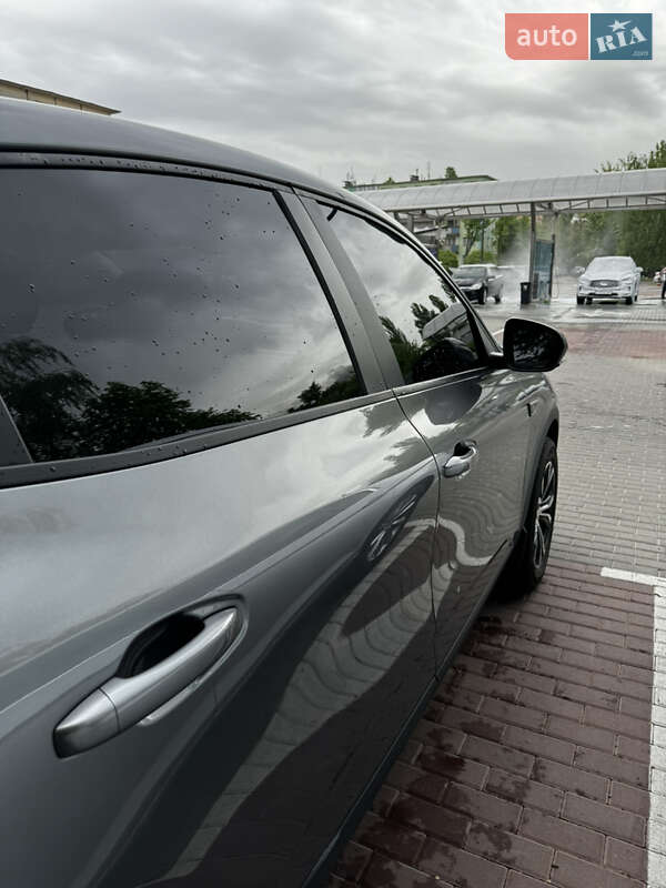 Внедорожник / Кроссовер Renault Arkana 2020 в Черкассах