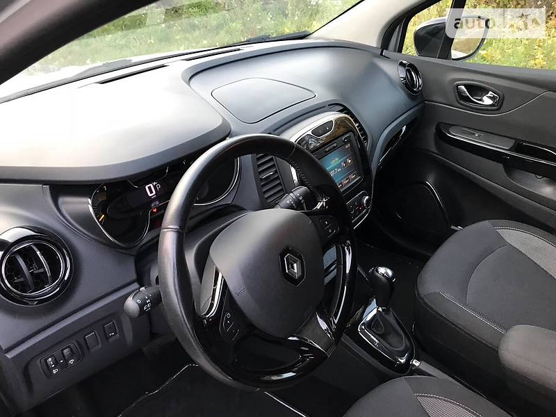 Позашляховик / Кросовер Renault Captur 2015 в Житомирі