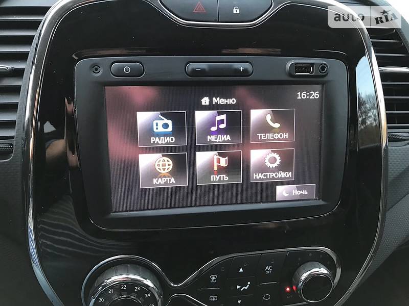 Позашляховик / Кросовер Renault Captur 2015 в Житомирі