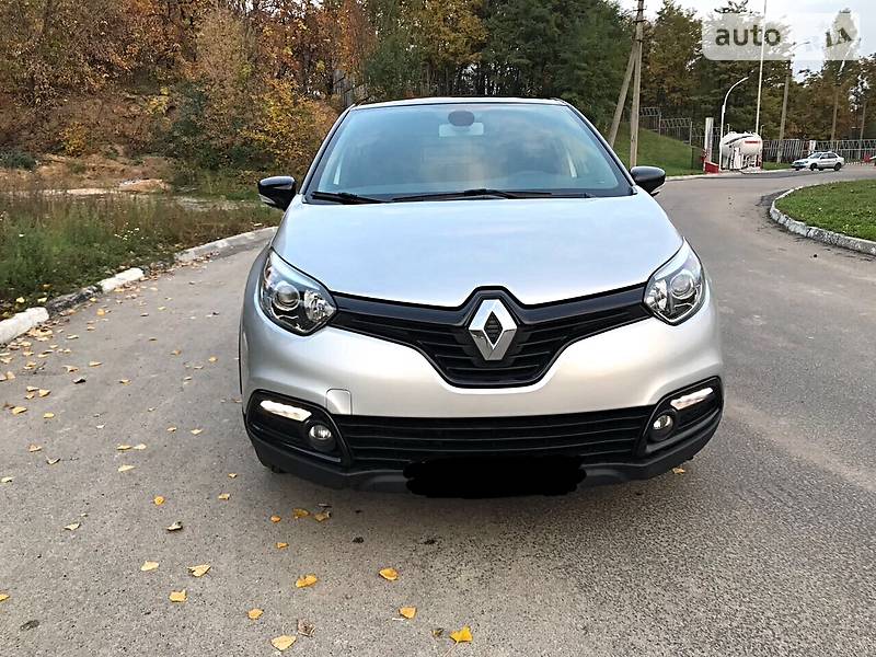 Позашляховик / Кросовер Renault Captur 2015 в Житомирі