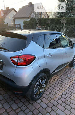 Позашляховик / Кросовер Renault Captur 2014 в 