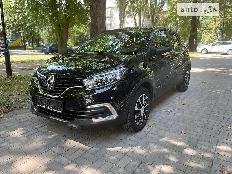 Купить черный Рено Каптюр 🚗 наличие и фото нового Renault Kaptur черного цвета, Москва