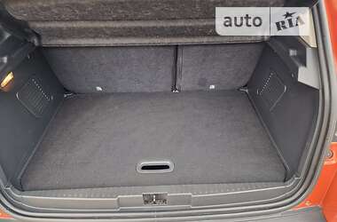 Внедорожник / Кроссовер Renault Captur 2014 в 