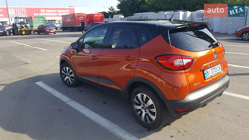 Позашляховик / Кросовер Renault Captur 2016 в Кременчуці фото 2 Позашляховик / Кросовер Renault Captur 2016 в Кременчуці