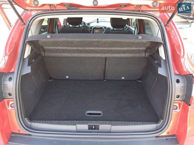 Внедорожник / Кроссовер Renault Captur 2016 в Ужгороде