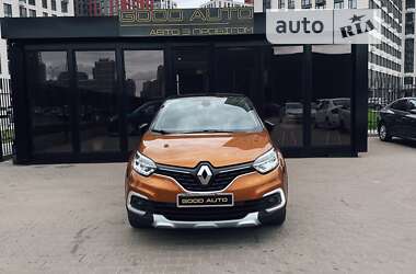 Внедорожник / Кроссовер Renault Captur 2019 в Киеве