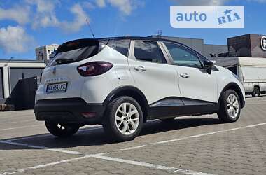 Позашляховик / Кросовер Renault Captur 2018 в 
