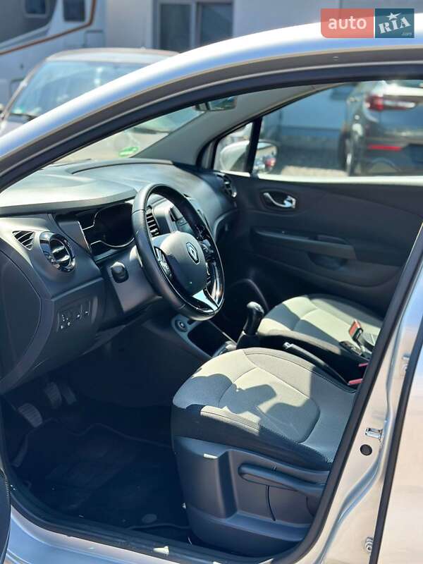 Позашляховик / Кросовер Renault Captur 2014 в Снятині фото 8 Позашляховик / Кросовер Renault Captur 2014 в Снятині