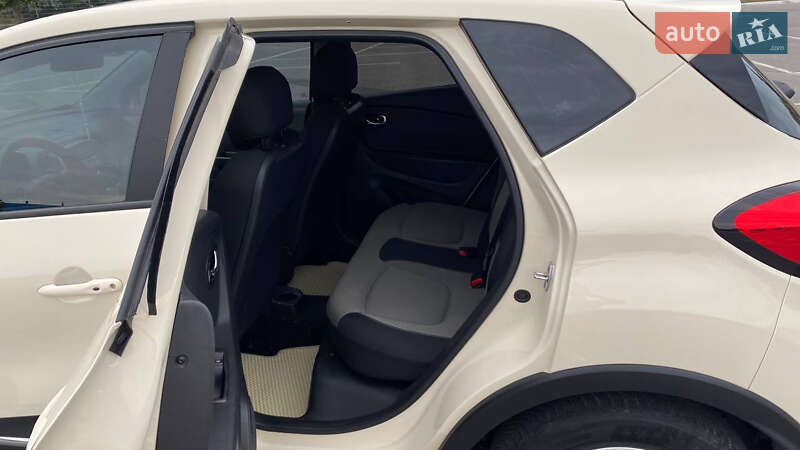Внедорожник / Кроссовер Renault Captur 2015 в Житомире