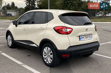 Внедорожник / Кроссовер Renault Captur 2015 в 
