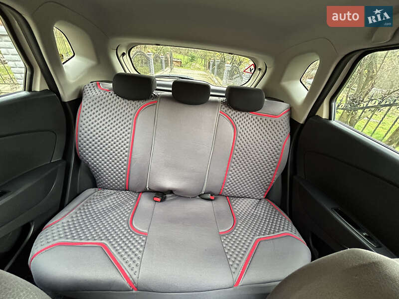 Позашляховик / Кросовер Renault Captur 2013 в Івано-Франківську фото 11 Позашляховик / Кросовер Renault Captur 2013 в Івано-Франківську