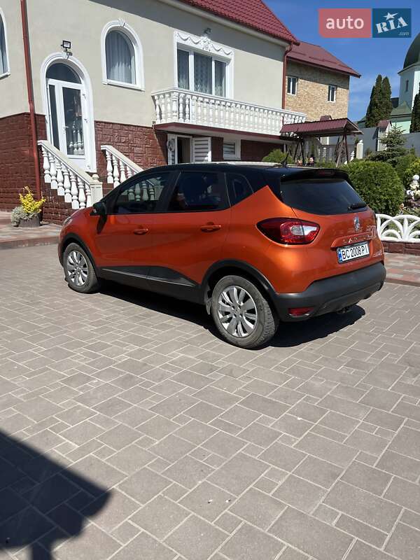 Позашляховик / Кросовер Renault Captur 2014 в Винниках фото 3 Позашляховик / Кросовер Renault Captur 2014 в Винниках