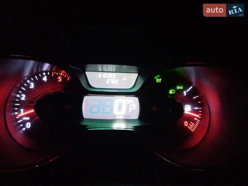 Внедорожник / Кроссовер Renault Captur 2016 в Луцке