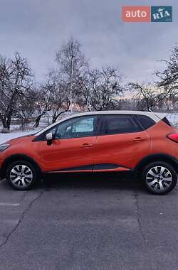 Позашляховик / Кросовер Renault Captur 2016 в Києві