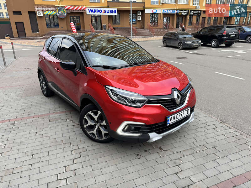 Внедорожник / Кроссовер Renault Captur 2017 в Вишневом