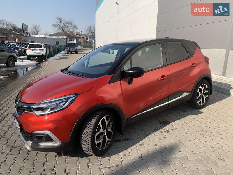 Внедорожник / Кроссовер Renault Captur 2017 в Вишневом