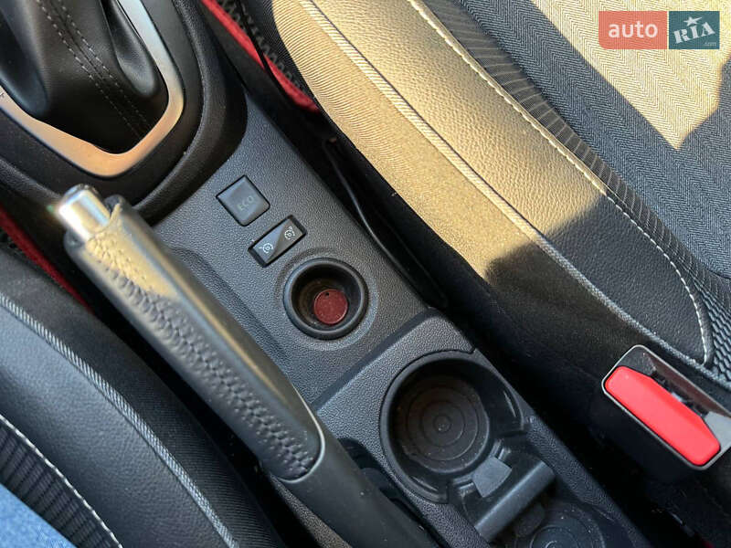 Позашляховик / Кросовер Renault Captur 2018 в Кривому Розі