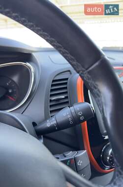 Внедорожник / Кроссовер Renault Captur 2016 в 