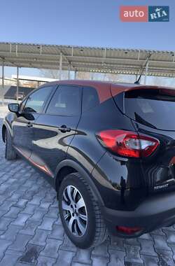 Внедорожник / Кроссовер Renault Captur 2016 в 